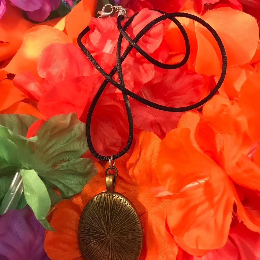 💙🤍Necklace🤍💙 - Picture 3 of 10